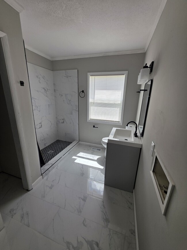 Building Photo - 3371 Ohara Dr S