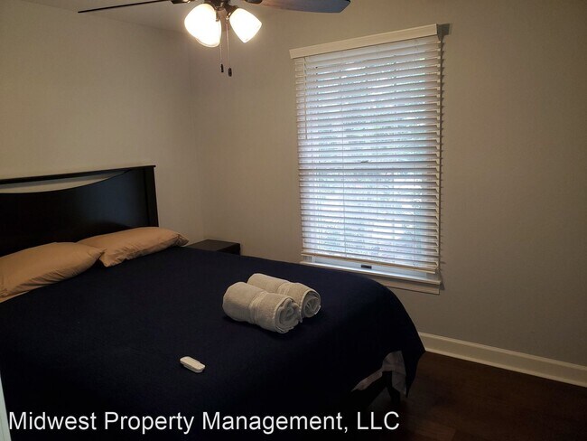 Building Photo - 3 br, 2.5 bath House - E 100-11 Green Mead...