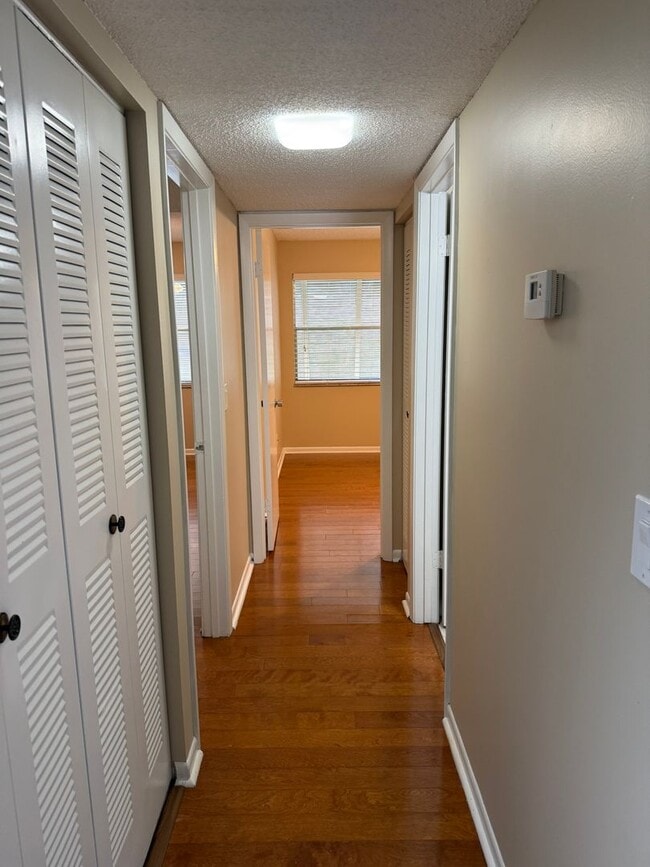 Building Photo - 130 Jasmine Woods Ct