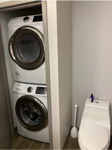 Building Photo - 18 Preble St