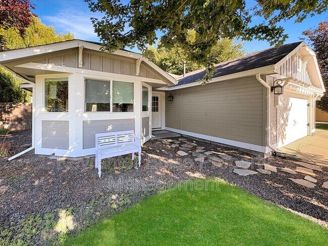 Building Photo - 6503 W Baron Dr