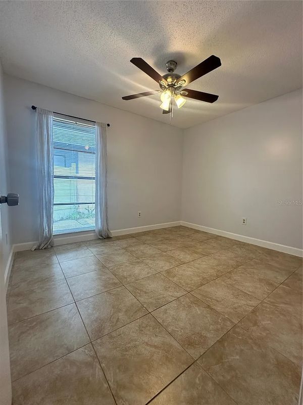 Building Photo - 2709 Shadybranch Dr