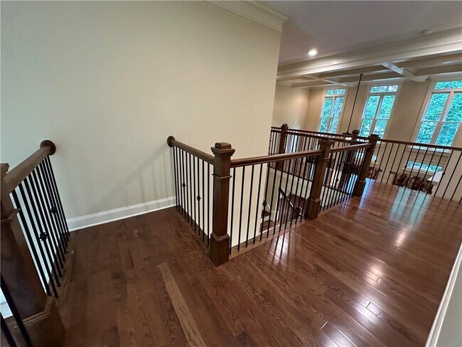 Building Photo - 510 Lake Medlock Dr