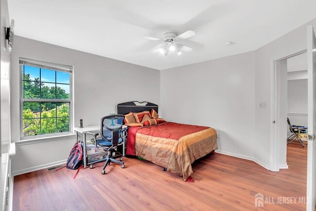 Building Photo - 10 Sawgrass Ct