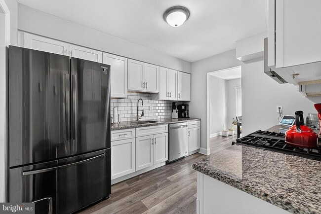 Building Photo - 11 Caraway Ct