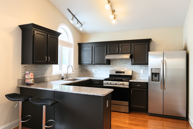 Building Photo - Stunning 3 Bed 3 Bath Ranch In Chesterfiel...