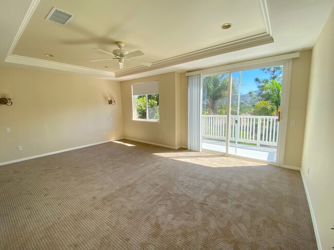 Building Photo - Beautiful 5 bedroom Newbury Park home with mountain views