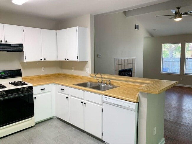 Building Photo - 11803 Lochridge Dr