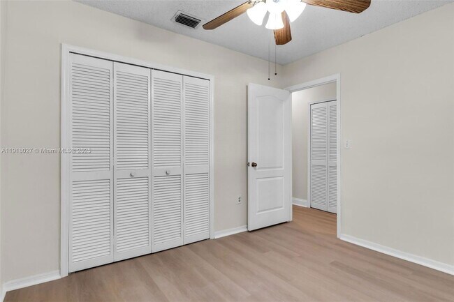 Building Photo - 9532 SW 154th Pl