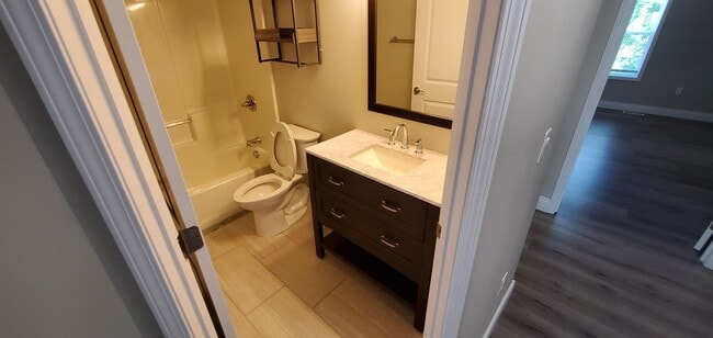 Building Photo - Extraordinary Townhome in Carbondale's South West