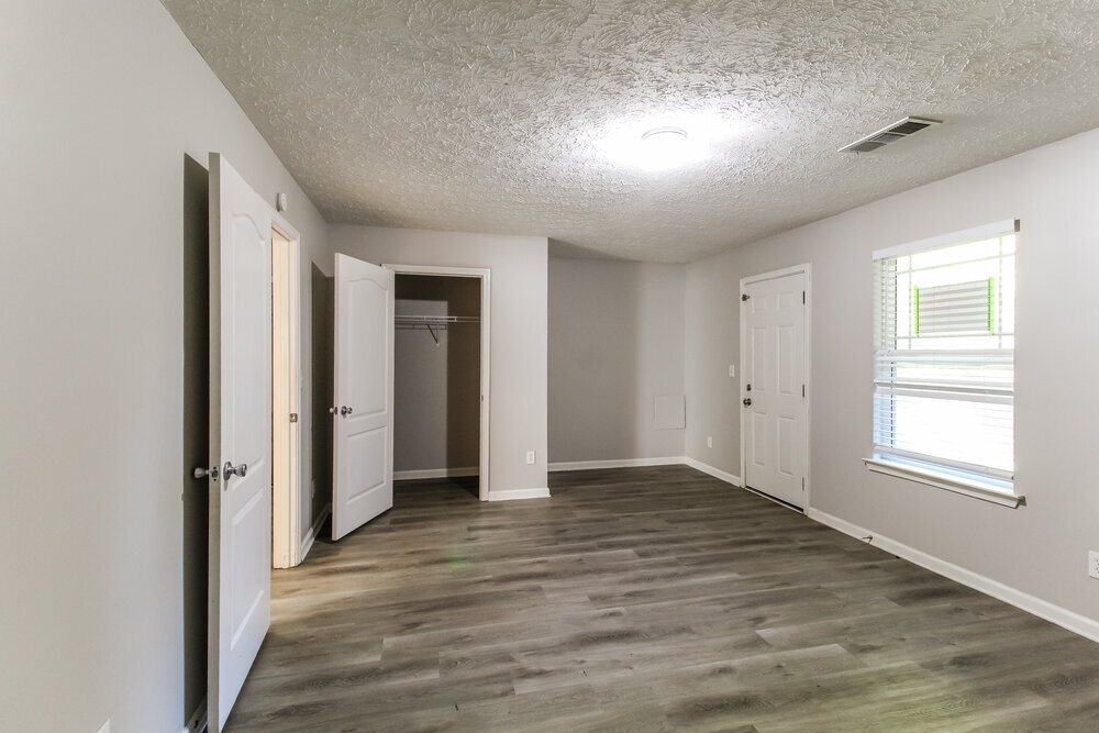 Building Photo - 15 Rockingham Dr