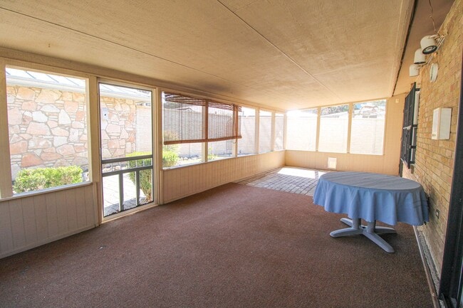 Building Photo - 10323 Quail Meadow St