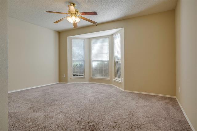 Building Photo - 9940 Carter Dr