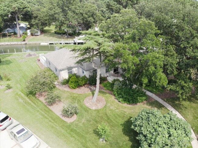 Building Photo - 2406 Jib Cir