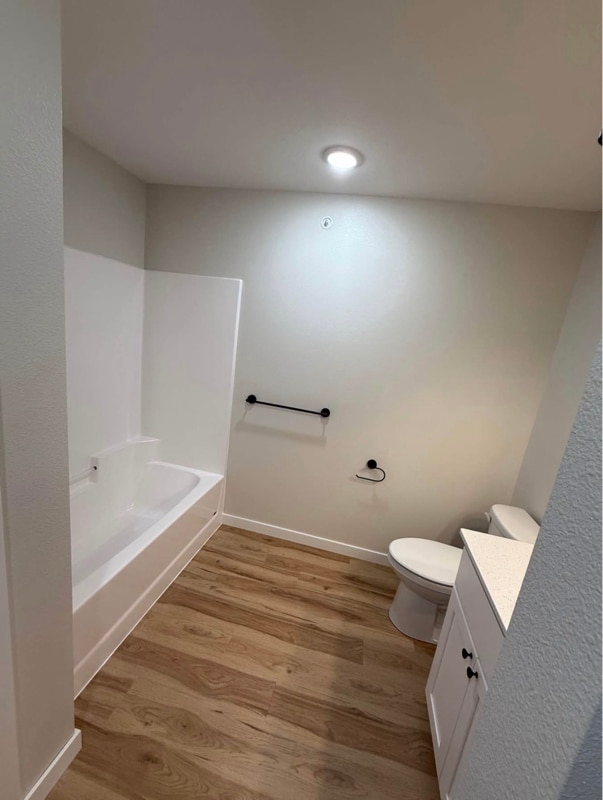 Building Photo - 102 8th Ave SW