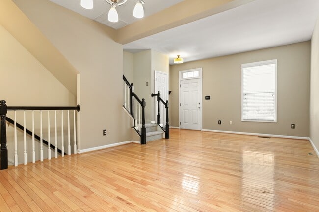 Building Photo - 5451 Crabtree Park Ct