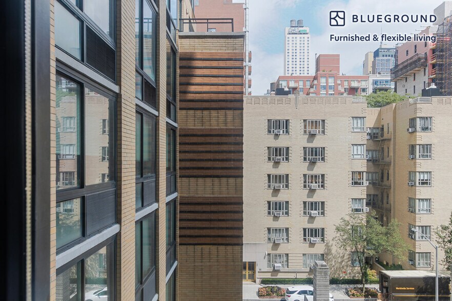 Building Photo - 180 W 20th St