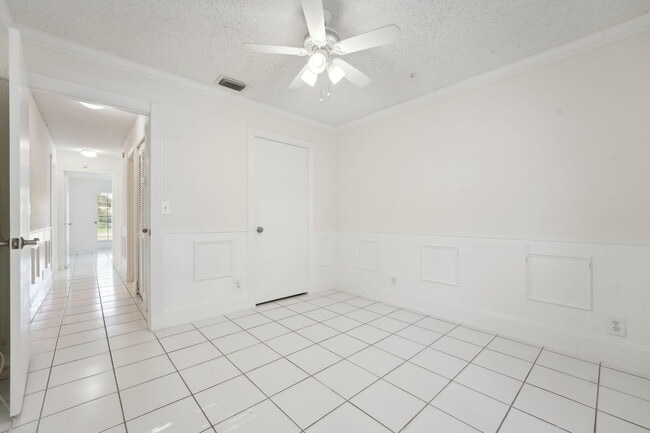 Building Photo - 3855 Sabal Lakes Rd