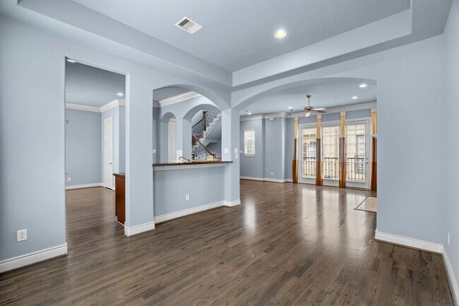 Building Photo - 2820 Sherwin St