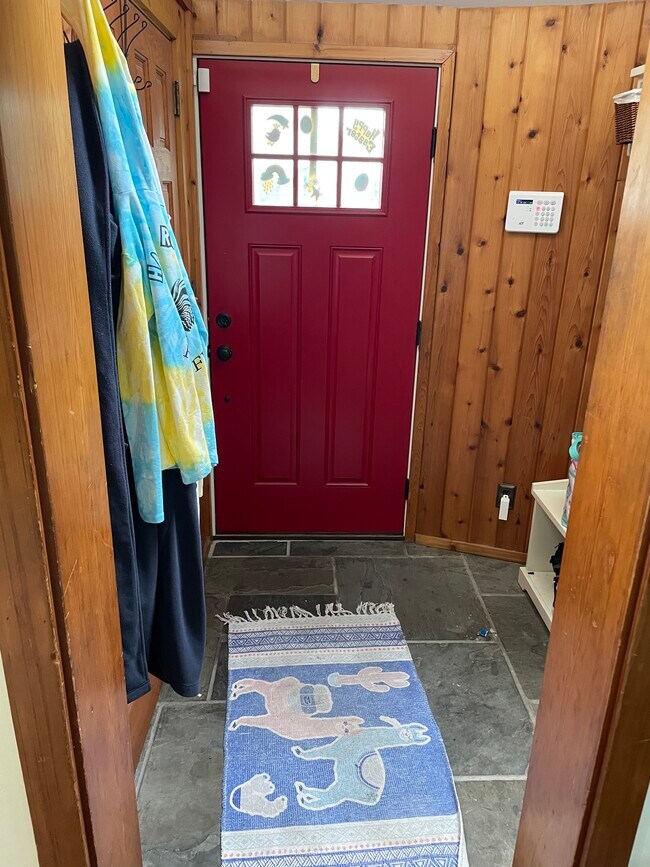 Building Photo - 53 Cornwell Ave