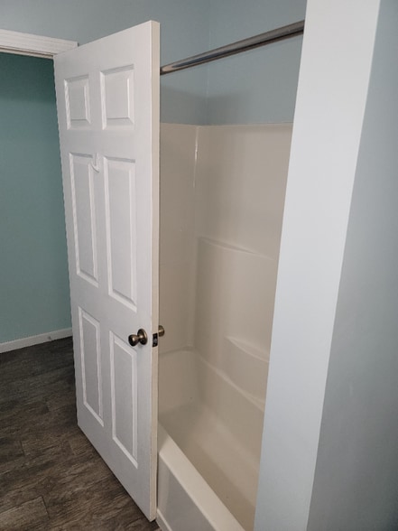 Building Photo - 46 Harvard St