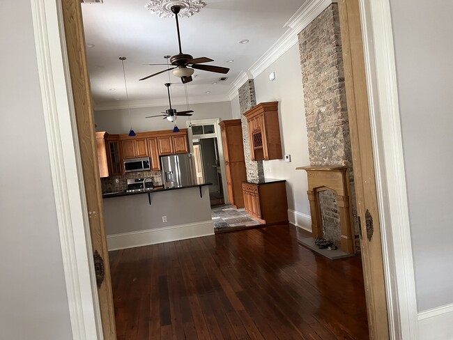 Building Photo - 218 N Alexander St