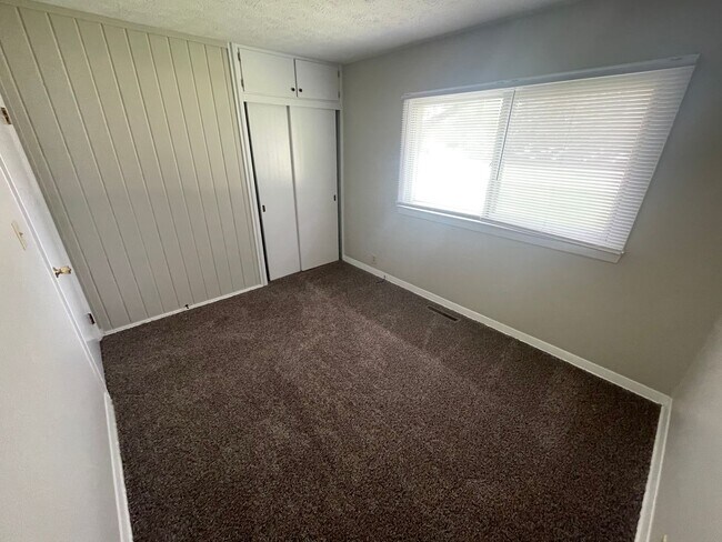 Building Photo - 3 Bedroom 1.5 Bath House in West Lafayette