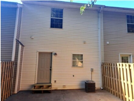 Building Photo - 27 Corinth Rd