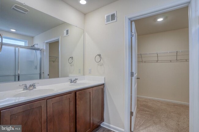 Building Photo - 67 Bostick Ln