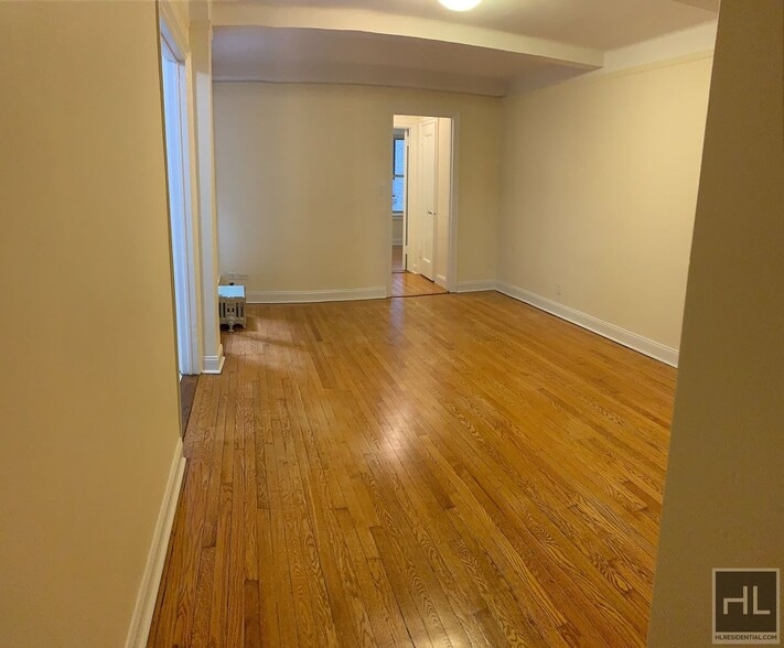 Building Photo - EAST 10 STREET