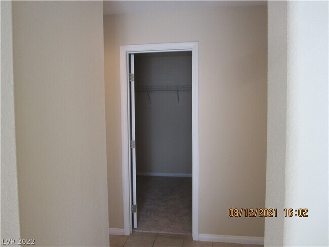 Building Photo - 10582 Verona Wood St