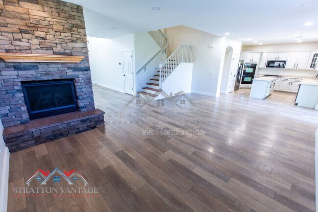 Building Photo - 14616 W Windward Ave