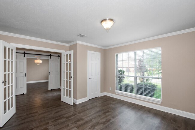 Building Photo - 2103 Paintbrush Ave