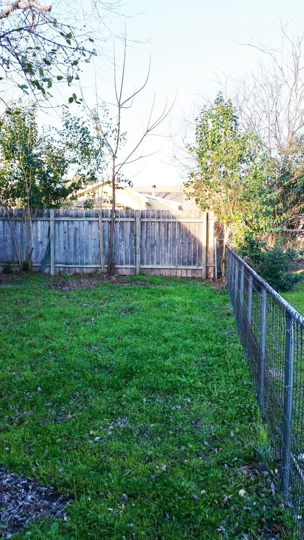 Building Photo - 2 Bedroom 1 Bathroom Old Town Home