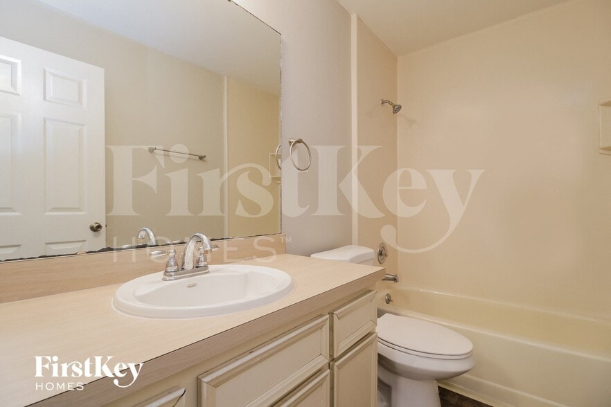 Building Photo - 2721 Annhurst Ave