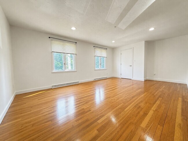 Building Photo - 26 Hammond Pond Pkwy