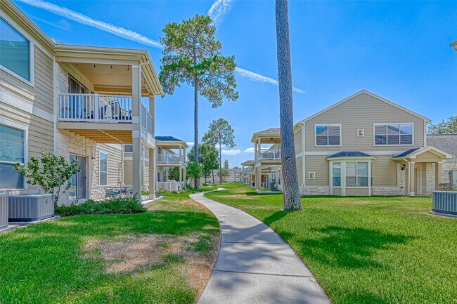 Building Photo - 13600 Breton Ridge St