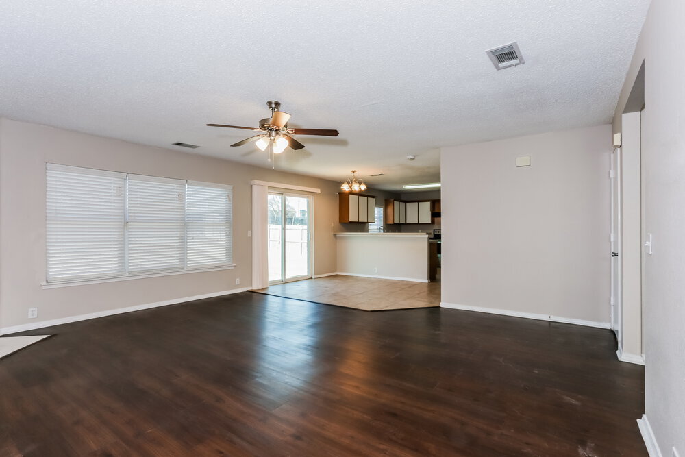 Building Photo - 1511 Columbia Dr