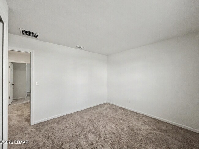 Building Photo - 55 Signet Cir