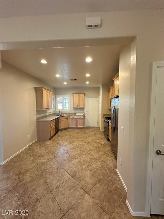 Building Photo - 6071 Saddle Horse Ave