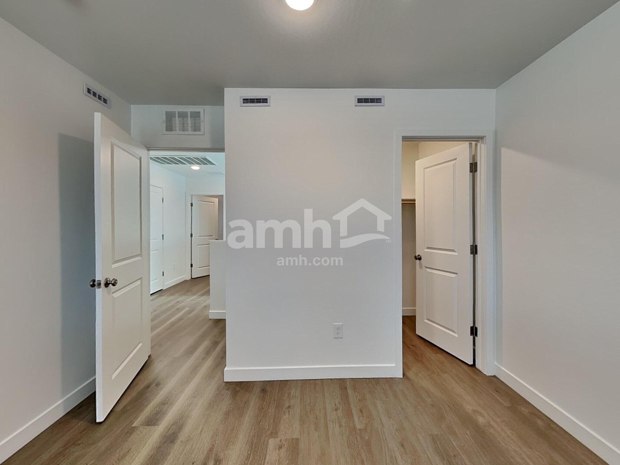 Building Photo - 4531 S 97th Dr