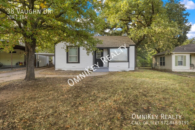 Primary Photo - 38 Vaughn Dr