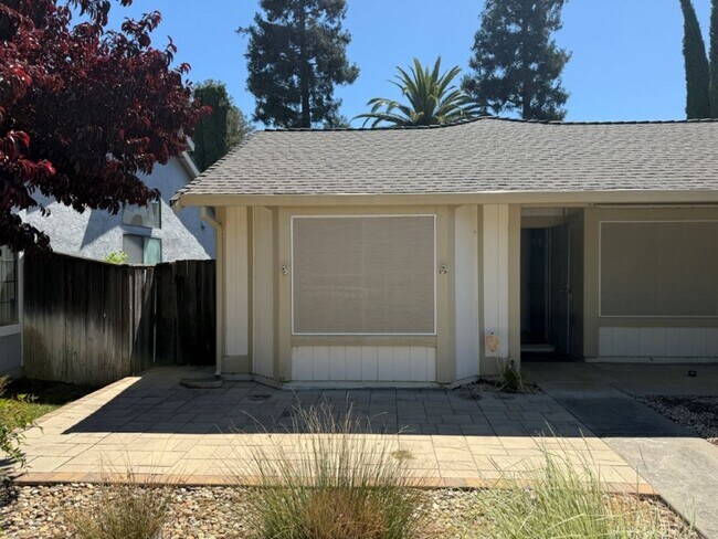 Building Photo - Modern 4 Bedroom One Story *Vacaville