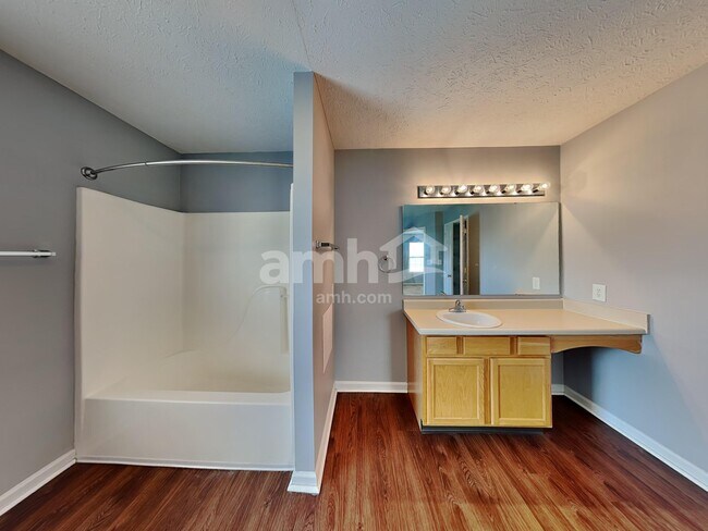 Building Photo - 16765 Yeoman Way