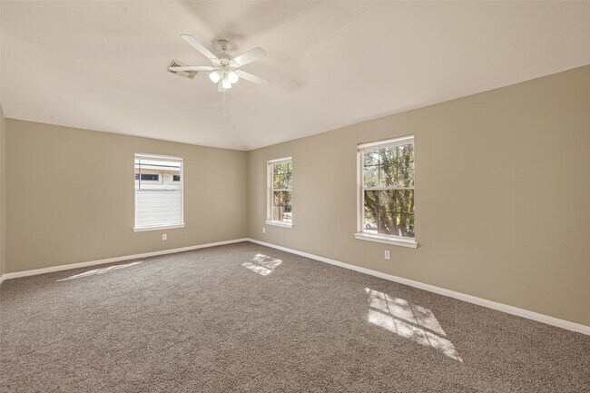 Building Photo - 17250 Cricketbriar Ct