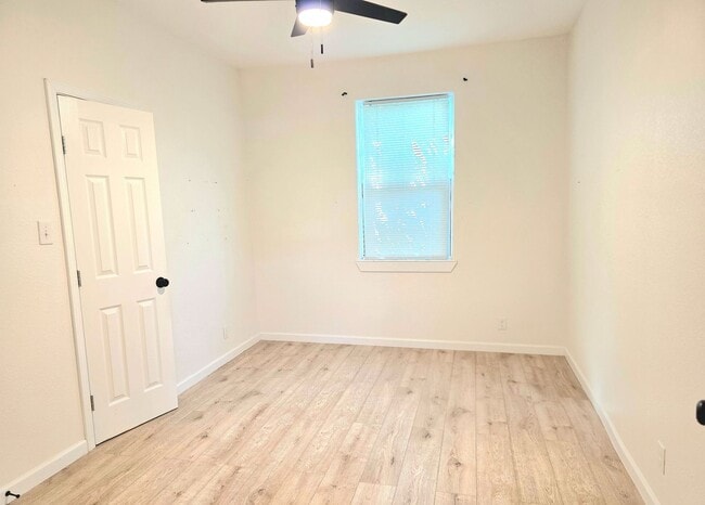 Building Photo - 1308 N 6th St