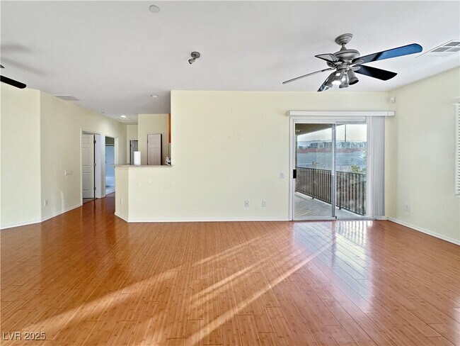 Building Photo - 6868 Sky Pointe Dr