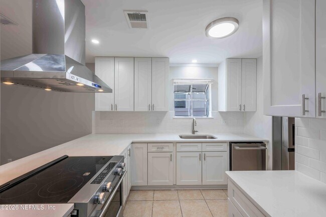 Building Photo - 176 East Coast Dr