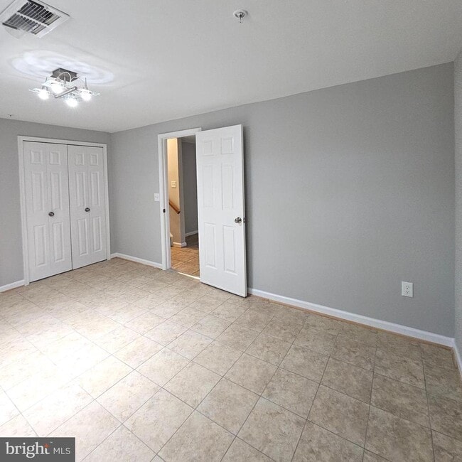 Building Photo - 7805 Sabre Ct