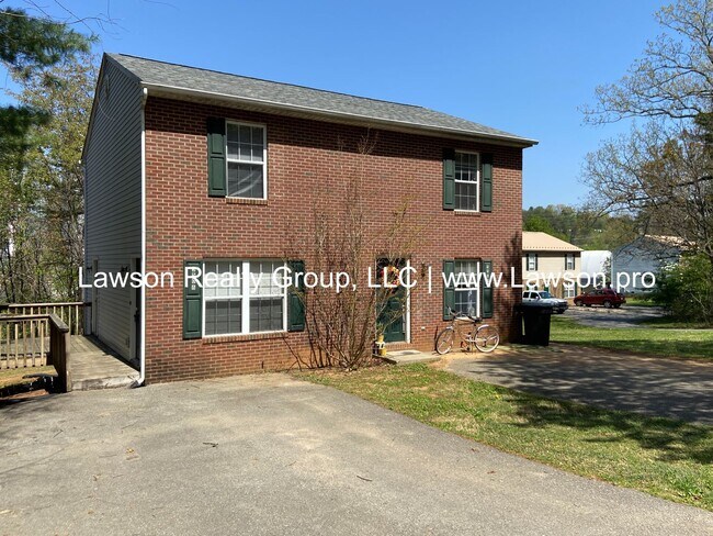 Primary Photo - Woodland 5506-5508